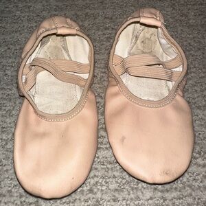 Kids Ballet Flats in Nude Pink - Comfortable Dance Shoes